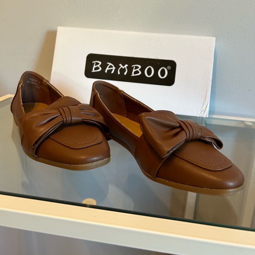 Bamboo bowed loafers